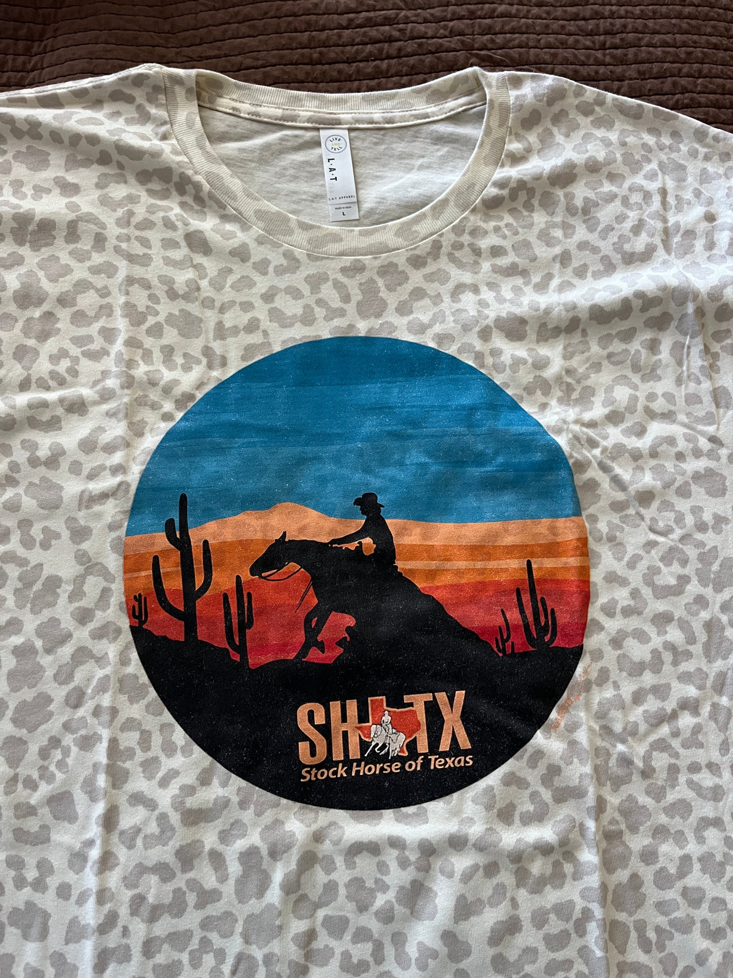 Cheetah shirt - Sunset design unisex short sleeve t-shirt